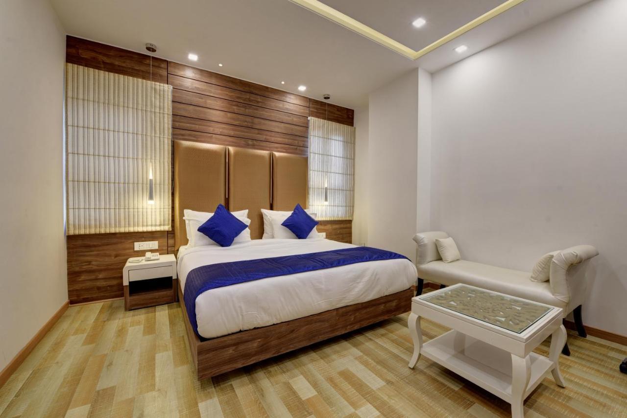 Golden Tree Hotel Noida Exterior foto