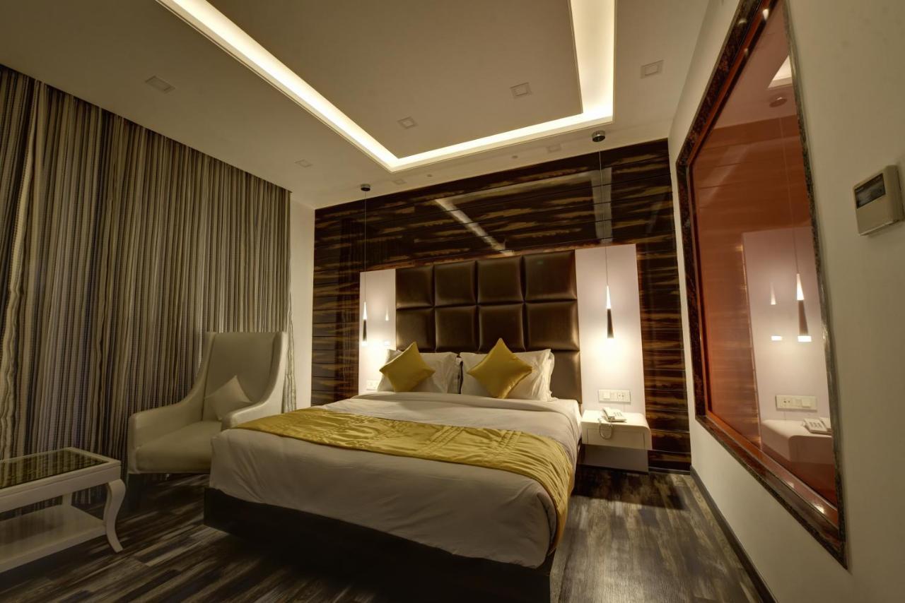 Golden Tree Hotel Noida Exterior foto