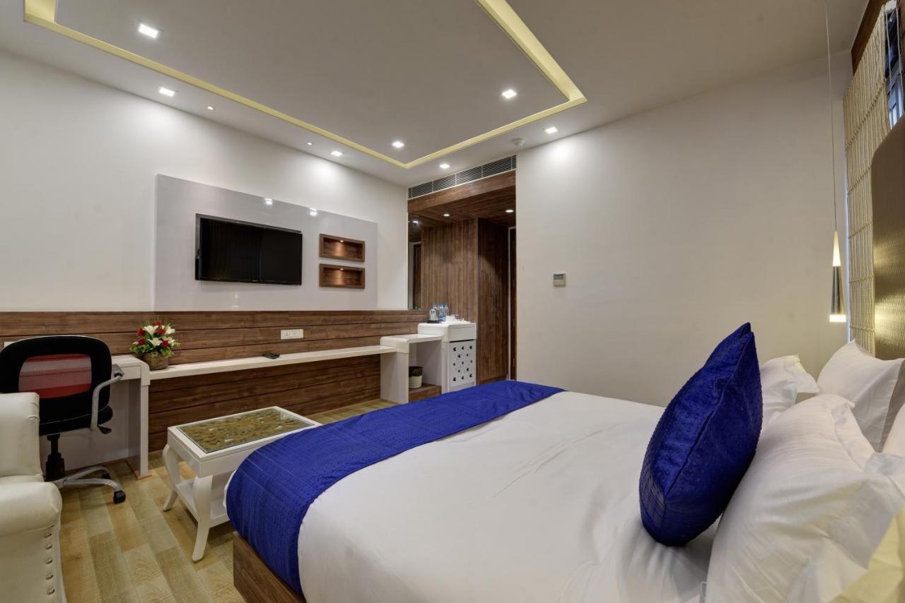 Golden Tree Hotel Noida Exterior foto