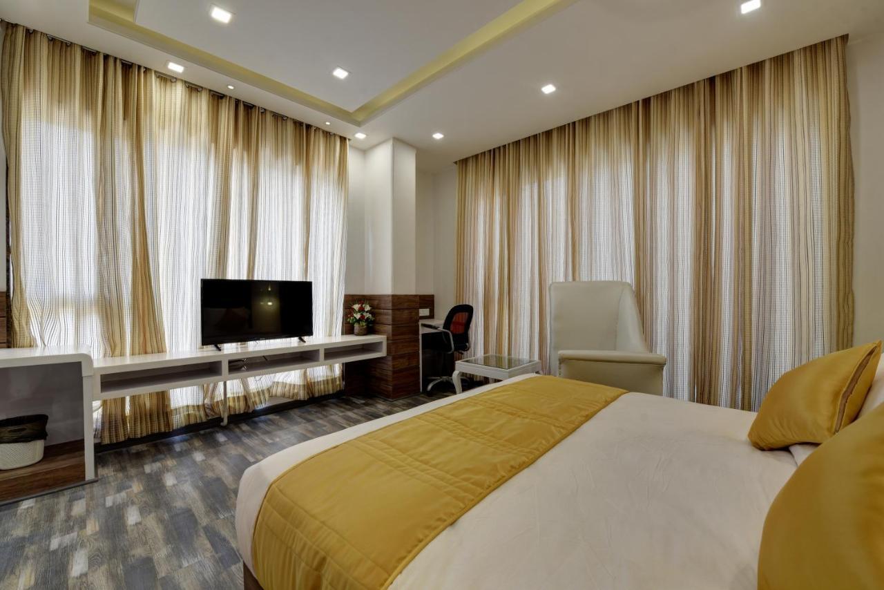 Golden Tree Hotel Noida Exterior foto