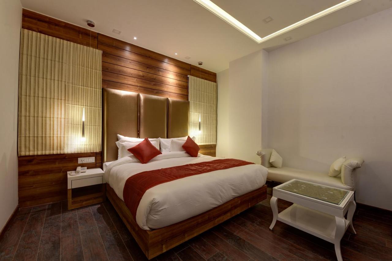 Golden Tree Hotel Noida Exterior foto
