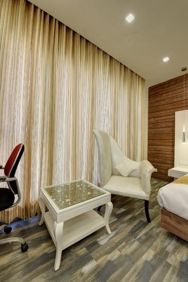 Golden Tree Hotel Noida Exterior foto